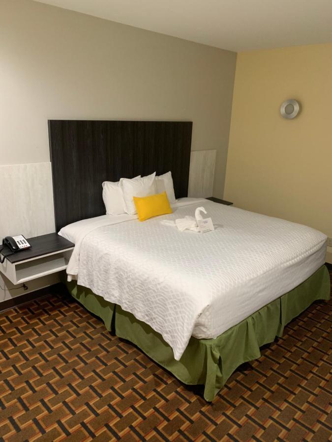 Homestay Inn & Suites Edinburg Ngoại thất bức ảnh